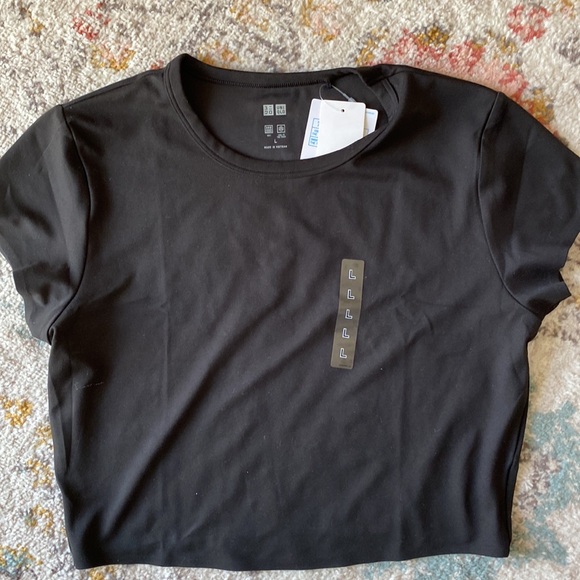 NWT Uniqlo airism layering tee - Picture 3 of 3